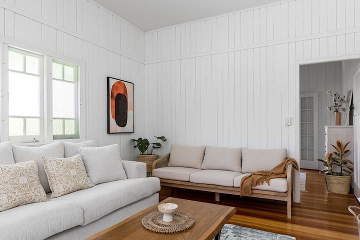 Cape Cottage – 5 bed cottage close to everything gallery image 2