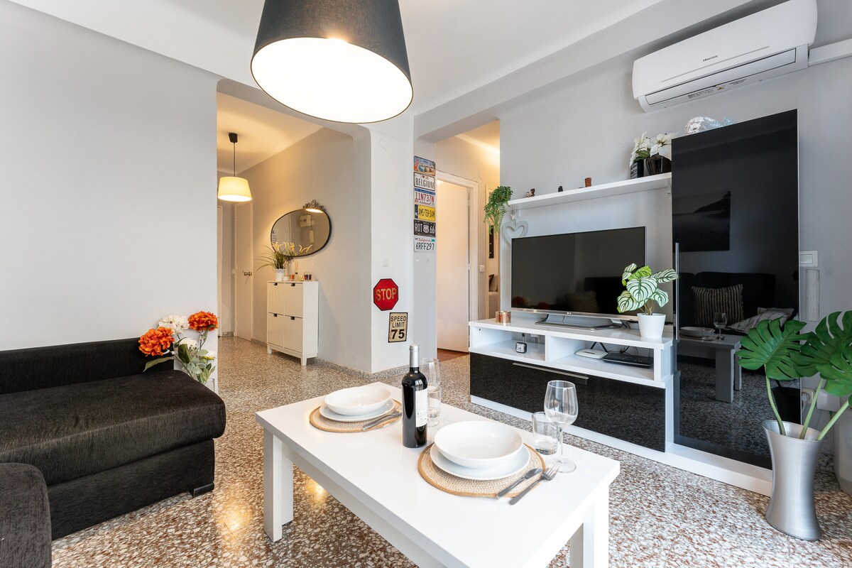 Popular Airbnb listing: MalagaSuite Arapiles Centre Apartment in El Ejido