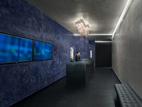 Top performing Airbnb: AKA Times Square - PH One Bedroom Suite w/ Wet bar in Midtown Times Square