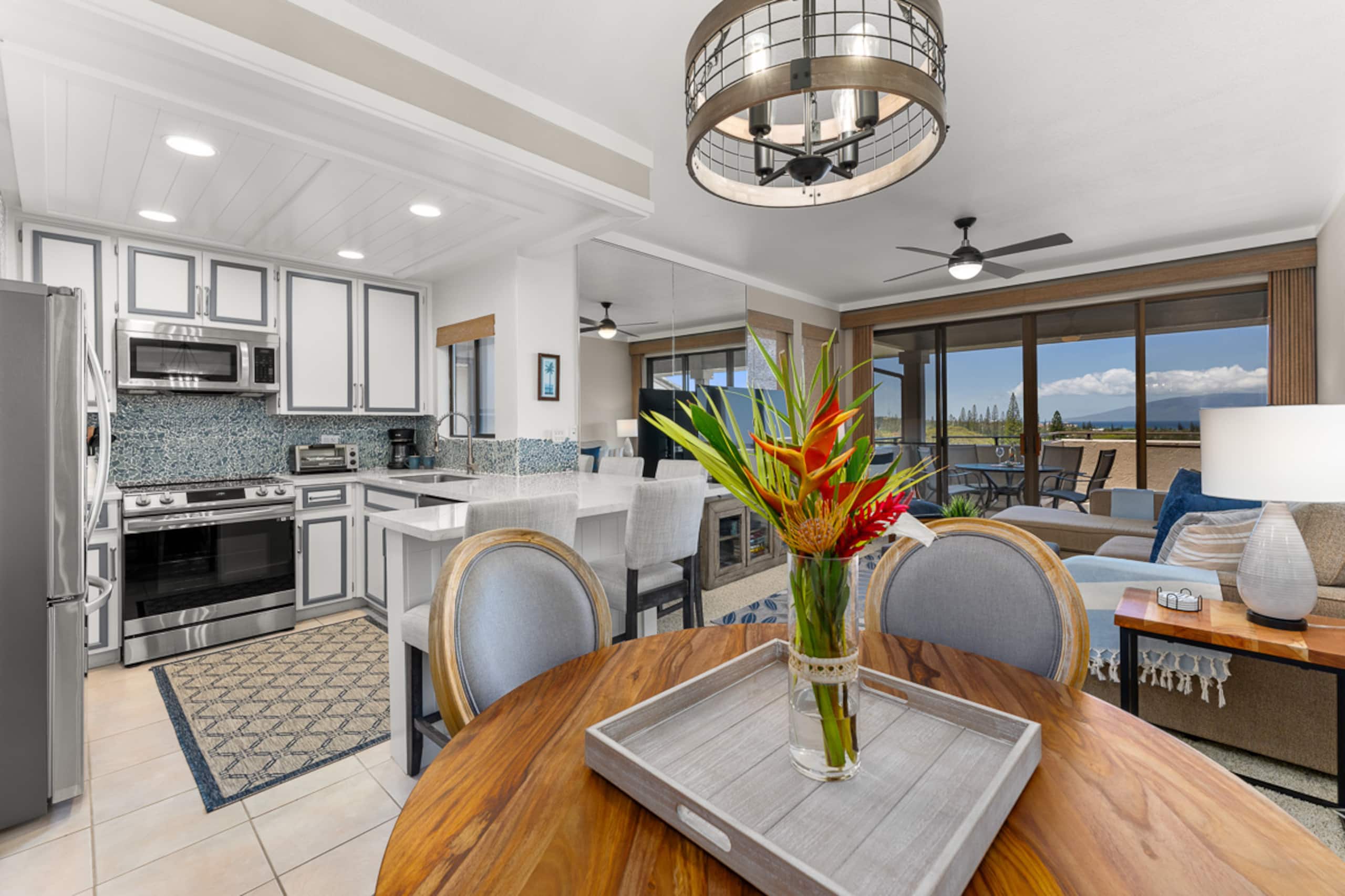 Condo in Lahaina · ★4.96 · 1 bedroom · 2 beds · 2 private baths - Image 12