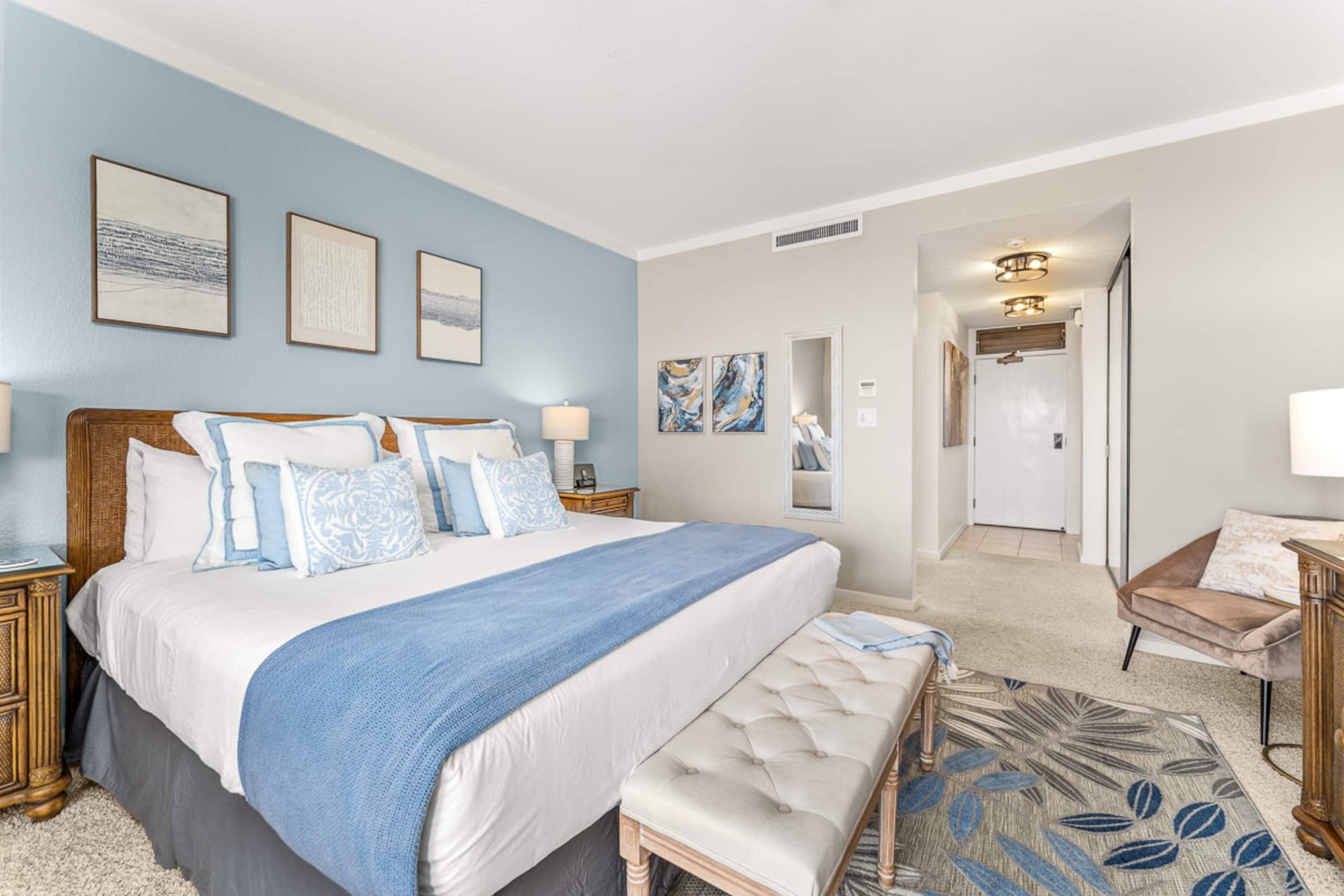 Condo in Lahaina · ★4.96 · 1 bedroom · 2 beds · 2 private baths - Image 18