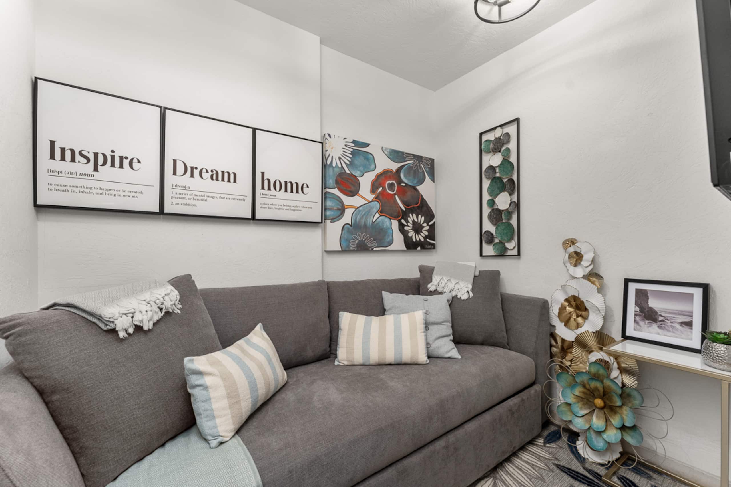 Condo in Lahaina · ★4.96 · 1 bedroom · 2 beds · 2 private baths - Image 39