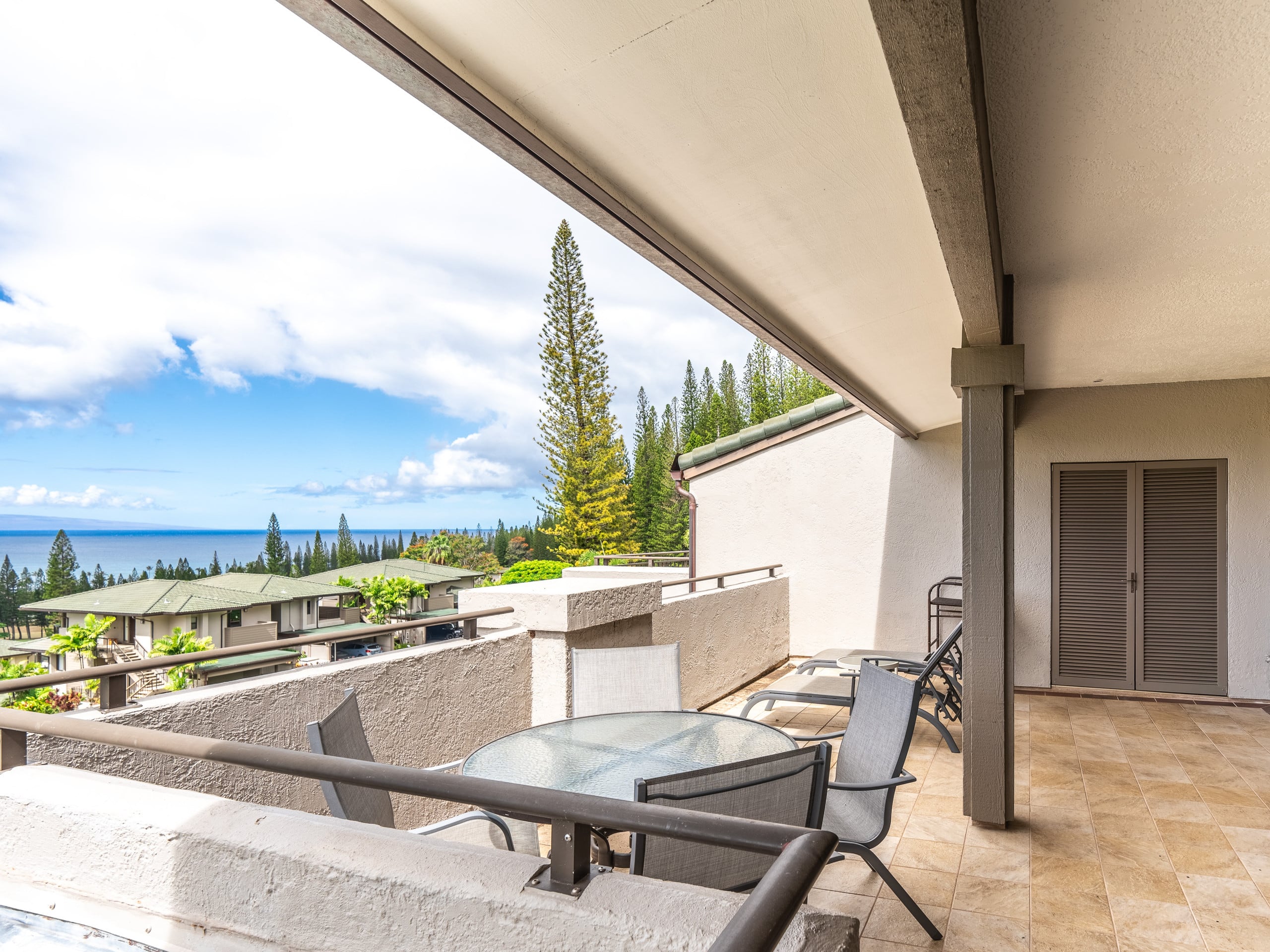Condo in Lahaina · ★4.96 · 1 bedroom · 2 beds · 2 private baths - Image 30