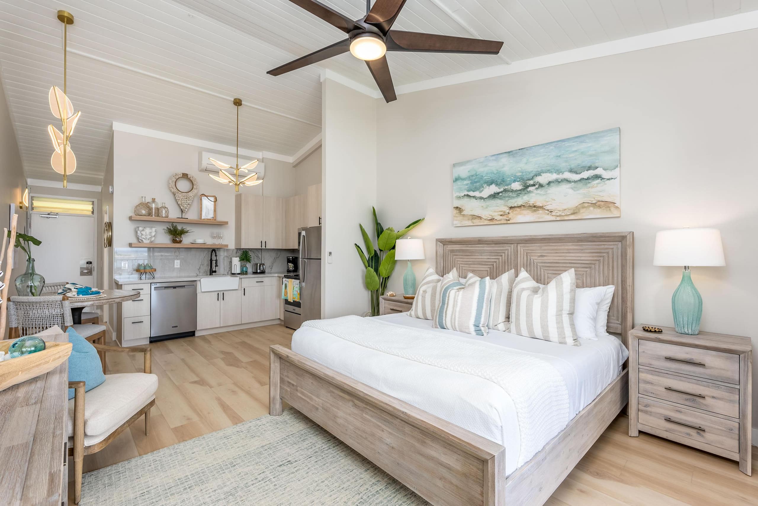 Condo in Lahaina · ★4.88 · Studio · 1 bed · 1 bath - Image 10
