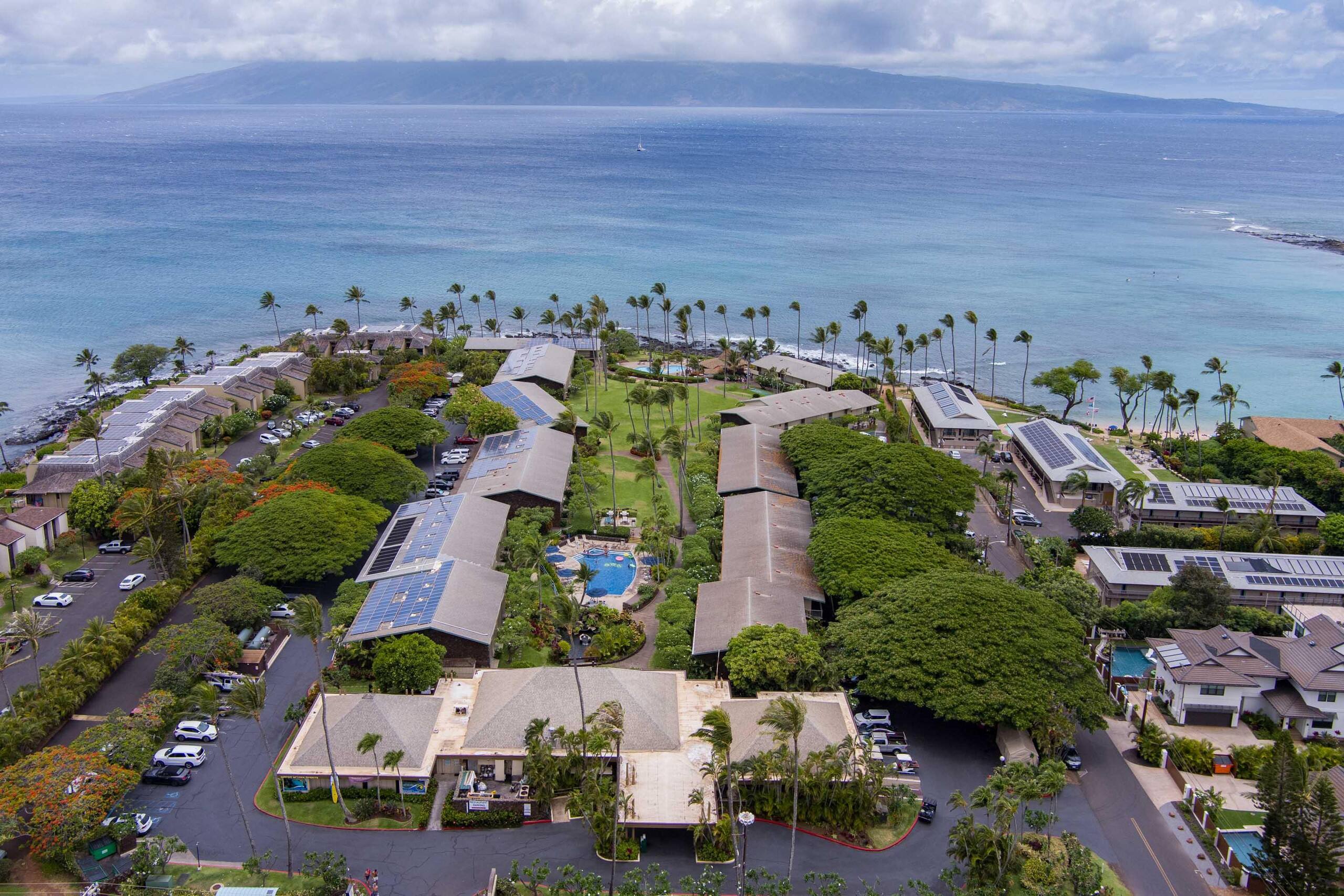 Condo in Lahaina · ★4.88 · Studio · 1 bed · 1 bath - Image 33
