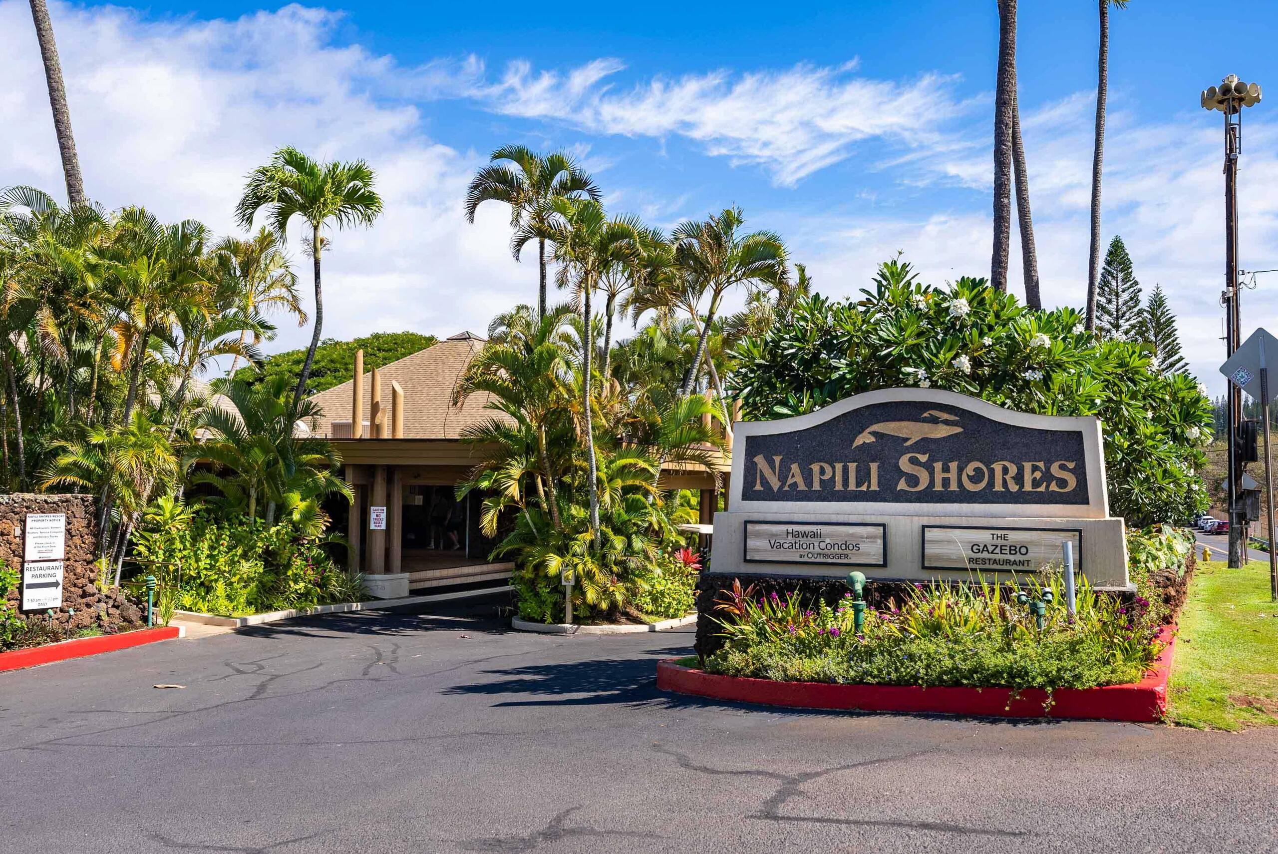 Condo in Lahaina · ★4.88 · Studio · 1 bed · 1 bath - Image 32