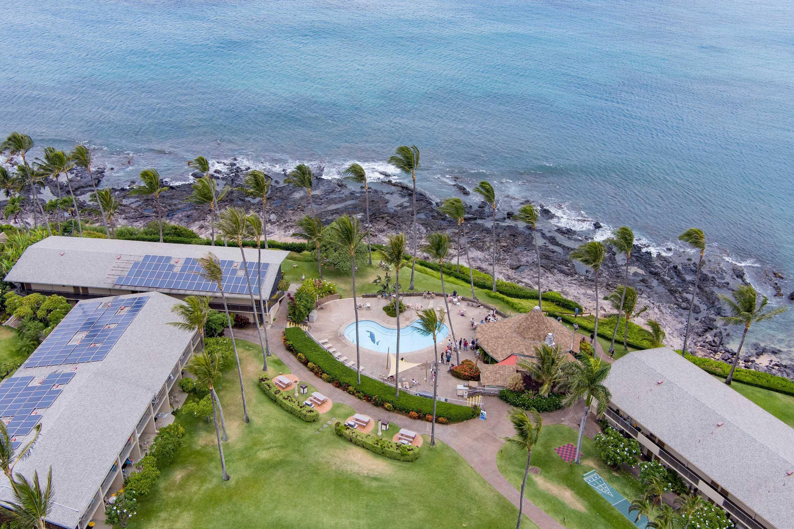 Condo in Lahaina · ★4.88 · Studio · 1 bed · 1 bath - Image 37