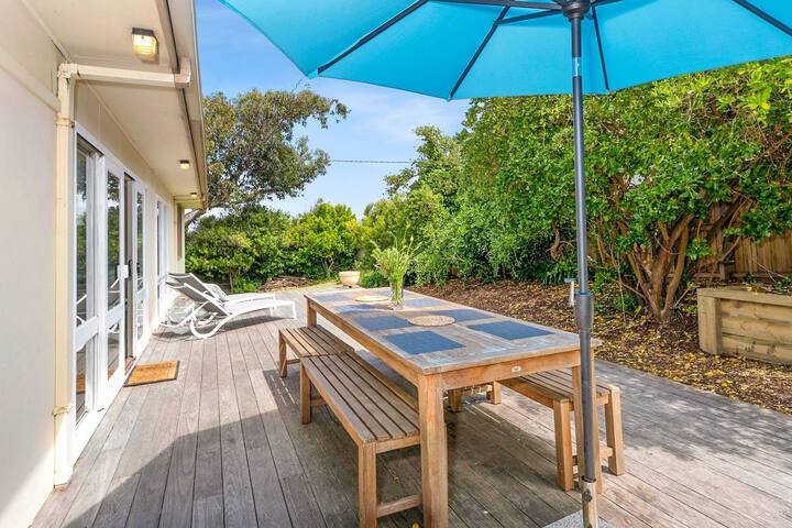 Hitchcock Holiday House gallery image 3