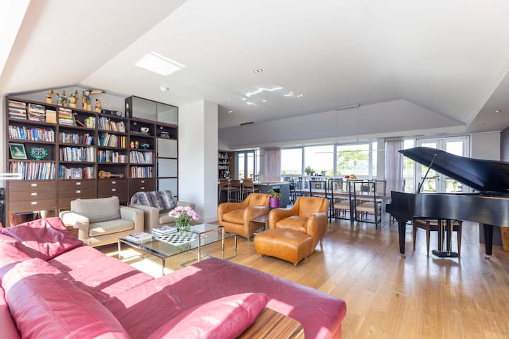 Beautiful Penthouse with Terrace & Jacuzzi