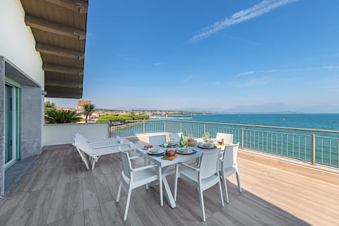 Residenza Miralago with pool - Lake View Penthouse