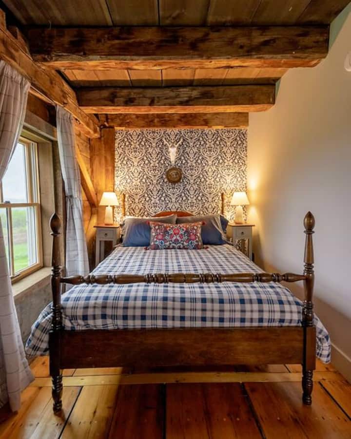 Kitanda Kamili katika Chumba cha kulala cha kulungu