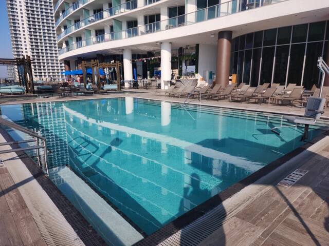 Paradise Beachfront Intercoastal & Ocean View-CS46 gallery image 5