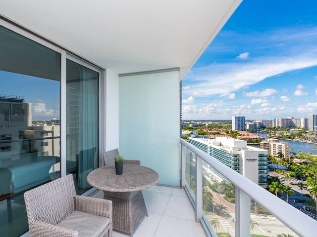 Paradise Beachfront Intercoastal & Ocean View-CS46 gallery image 3