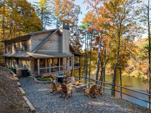 Top Airbnb: Lakeside Escape w/Hot Tub & Firepit in Cherry Log