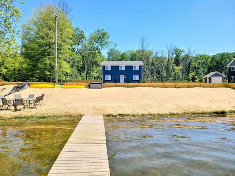 Newly Built Waterfront home w/amazing views!