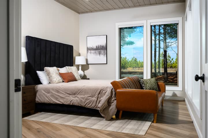 С много възможности да излезете във водата с канута и каяци, Broken Bow е място, където да се насладите на красивата природа и да се насладите на приключение сред природата.