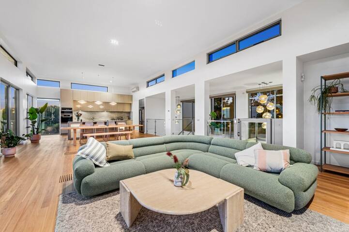 Waterline Ocean Front Luxury Bells Beach gallery image 5