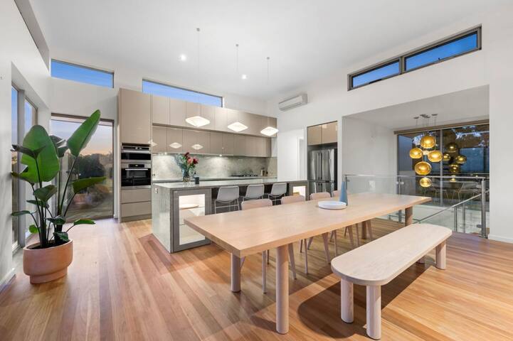 Waterline Ocean Front Luxury Bells Beach gallery image 4