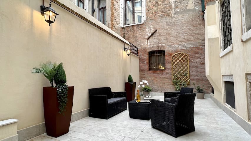 Dandolo Terrace Prestige gallery image 2