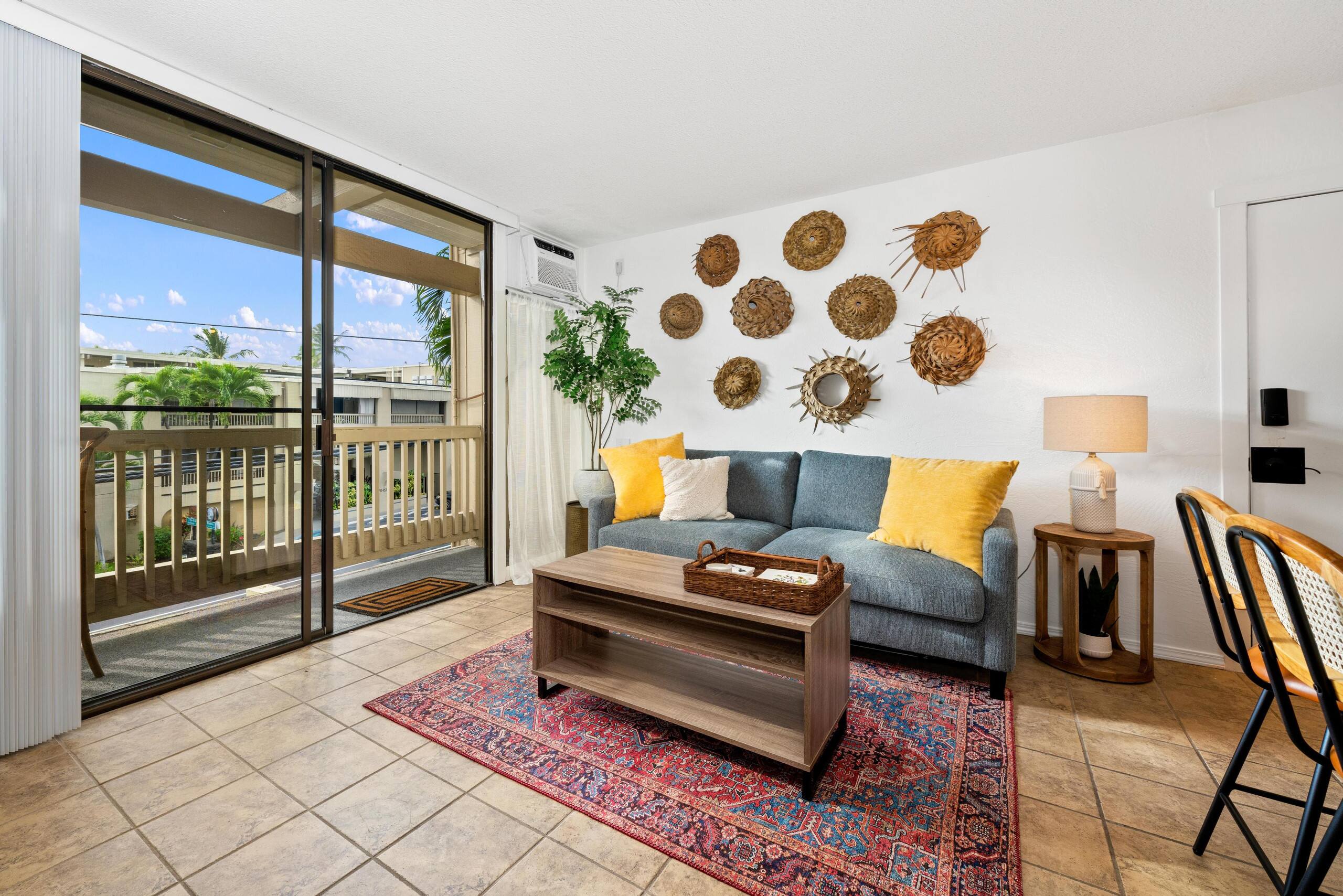 Condo in Kailua-Kona · ★4.73 · 1 bedroom · 2 beds · 1 bath - Image 4