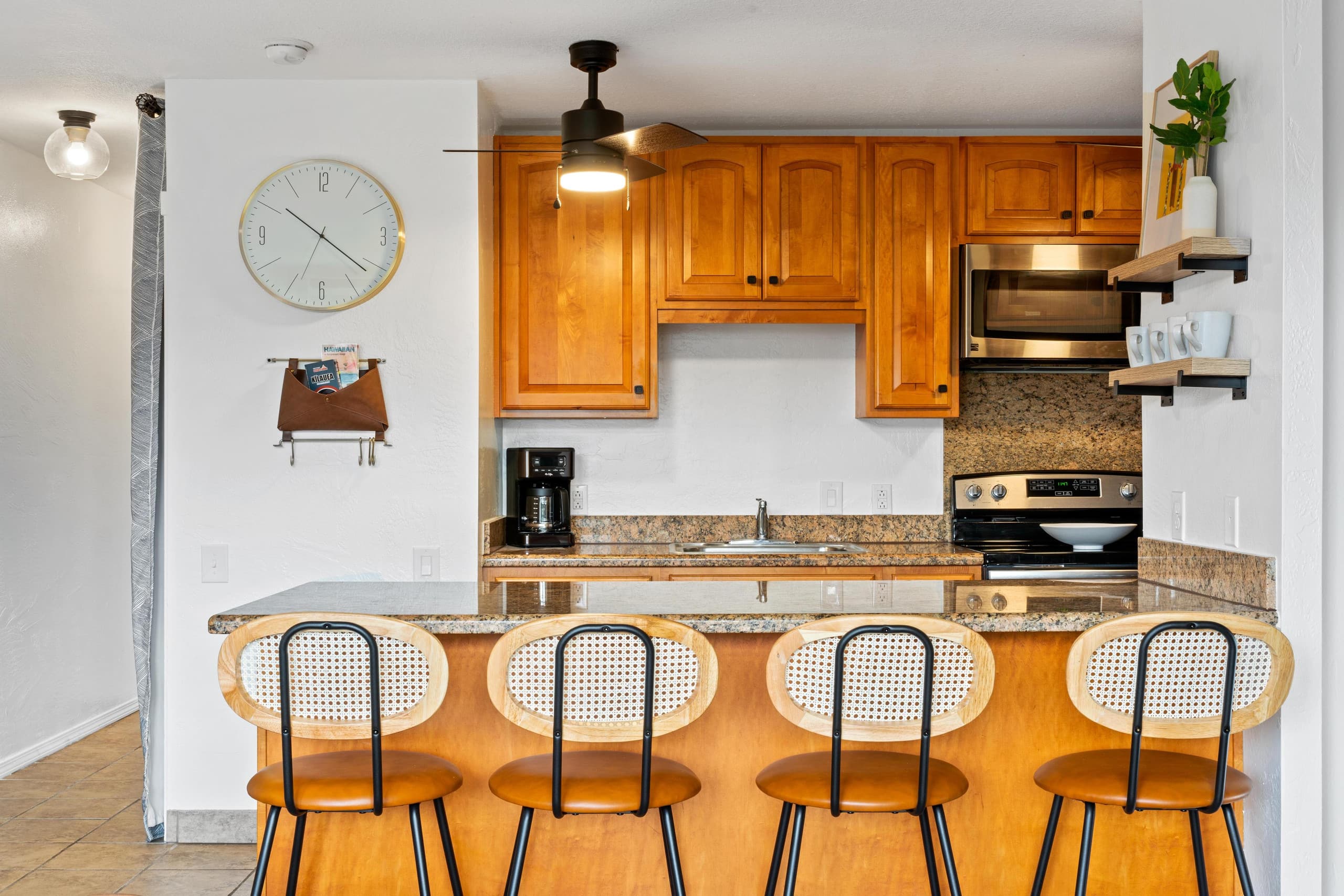 Condo in Kailua-Kona · ★4.73 · 1 bedroom · 2 beds · 1 bath - Image 14