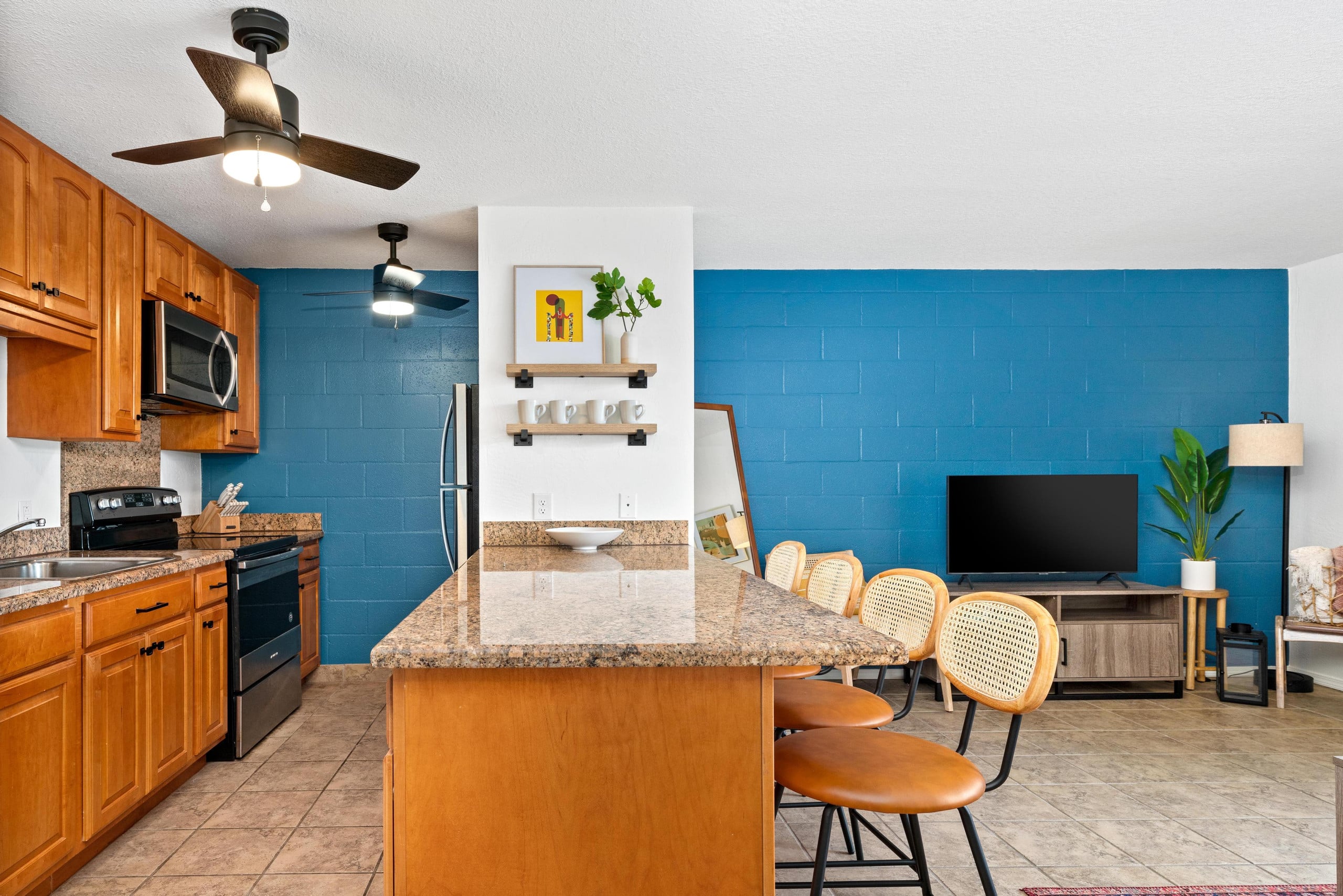 Condo in Kailua-Kona · ★4.73 · 1 bedroom · 2 beds · 1 bath - Image 11