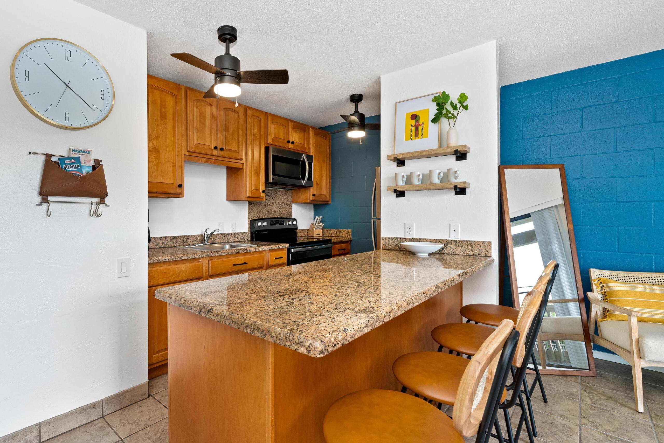 Condo in Kailua-Kona · ★4.73 · 1 bedroom · 2 beds · 1 bath - Image 13