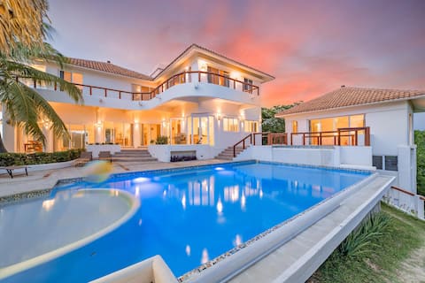 Ocean View Villa + Private Pool and Lush Gardens