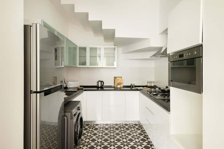 Fully equipped kitchen