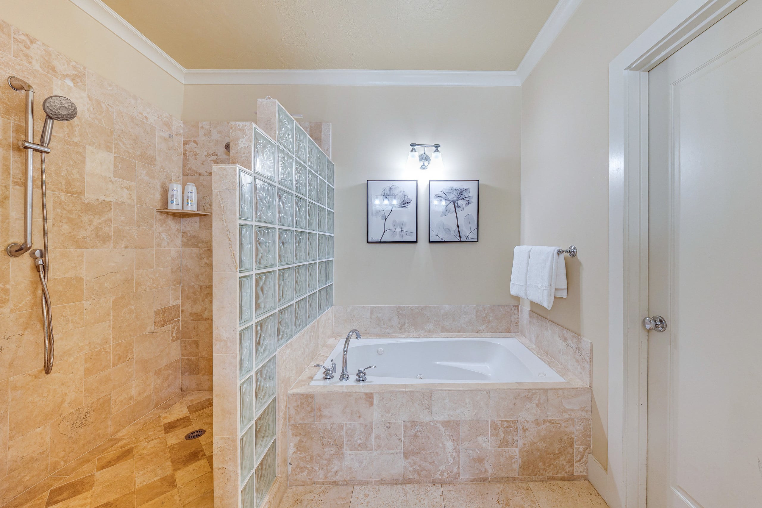 Condo in Koloa · ★4.95 · 2 bedrooms · 5 beds · 2 shared baths - Image 19