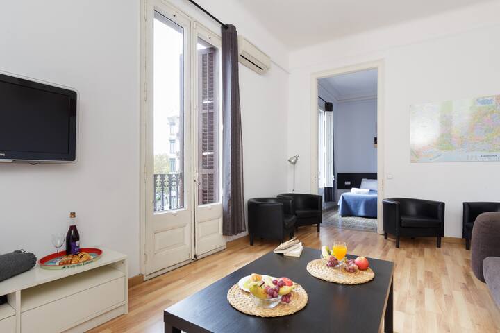 Plaza Universidad gallery image 2