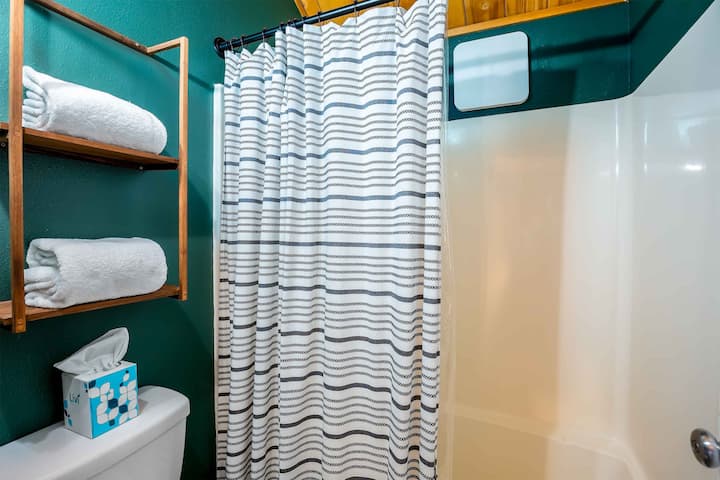 Baño completo en la planta superior