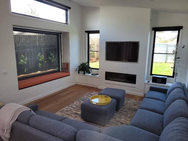 Mandalay by the Sea gallery image 3