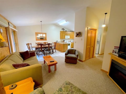 Red Pines - Elk Lake Condo #2