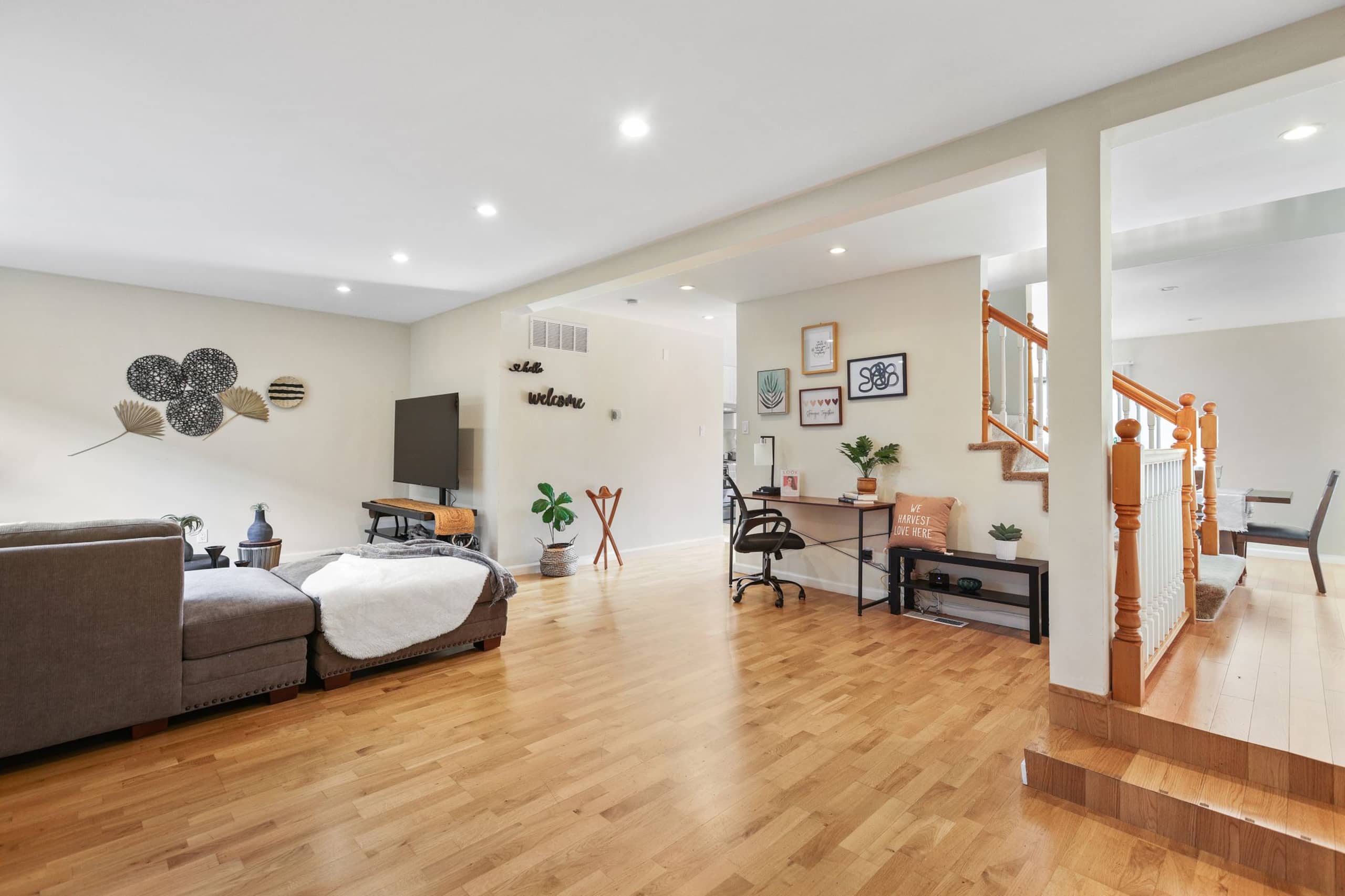 Home in South San Francisco · ★4.89 · 4 bedrooms · 5 beds · 2 private baths - Image 29