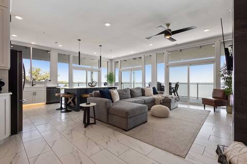 Luxury Lakefront Condo w/ Private Hot Tub & Sauna