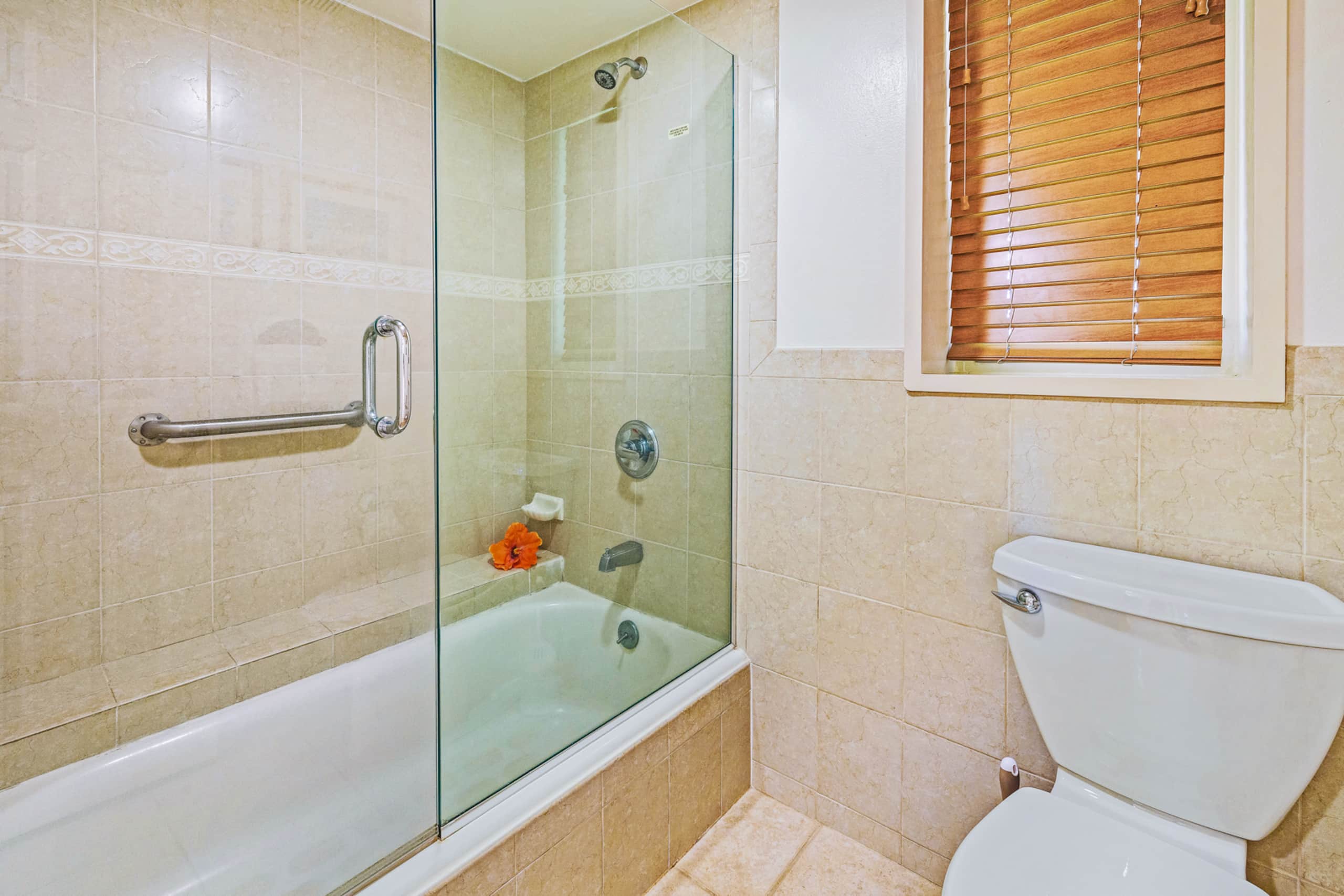 Home in Lahaina · ★4.57 · 1 bedroom · 2 beds · 2 baths - Image 13