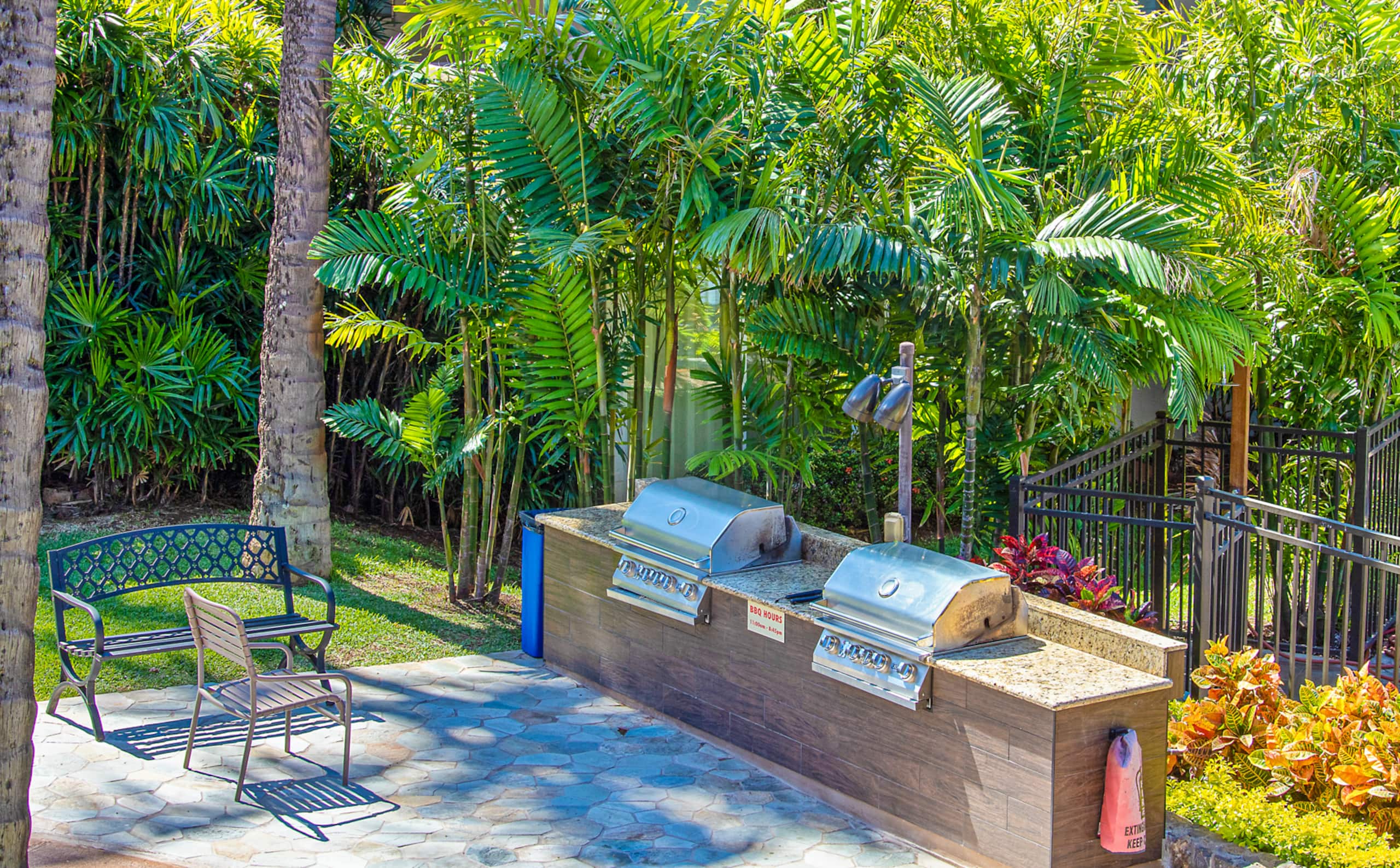 Home in Lahaina · ★4.57 · 1 bedroom · 2 beds · 2 baths - Image 20