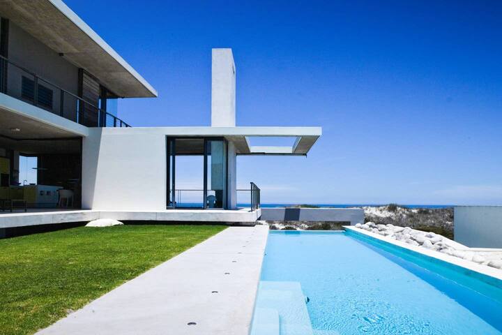 Home in Yzerfontein · ★4.57 · 3 bedrooms · 5 beds · 3 baths