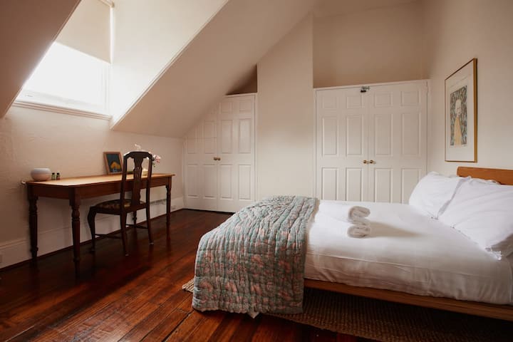 Second bedroom Double bed