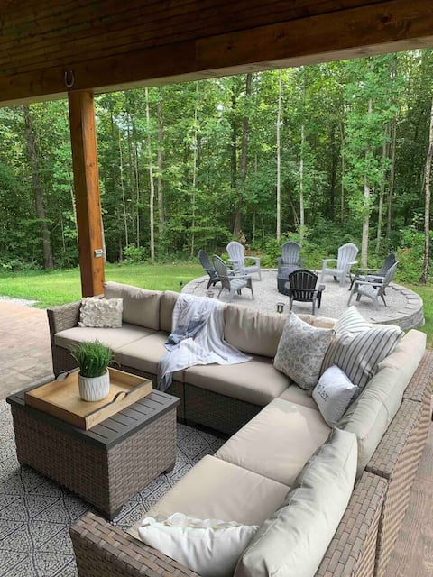 Lake Access, SPA, FirePit, KING En-suites