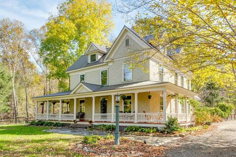 Open! Make Sweet Memories,Well Appointed Farmhouse