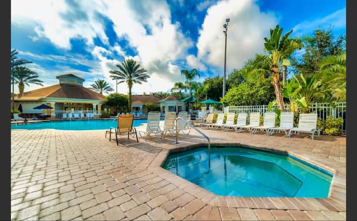 Condo Disney Universal Epic Pool - Celebration, FL