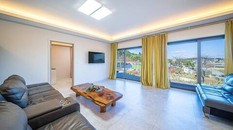 Private individual swimming pool, private room, VIP room