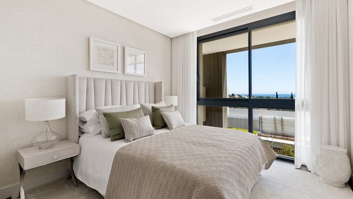 Bu otaq sakitlik pıçıldayır və rahat gecələr vəd edir.