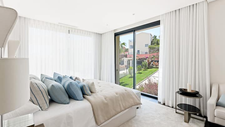 Pəncərənizdən bir az aralıda təbiətin dəvəti ilə oyanın.