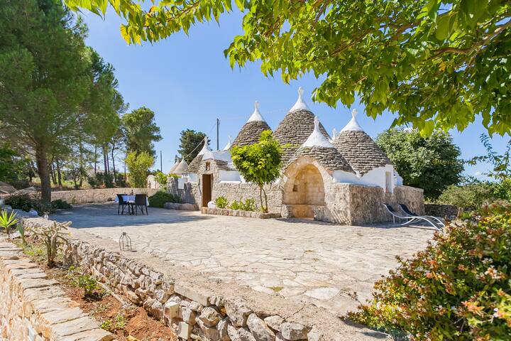 Trullo Martina Franca, amazing view, 3 bed, pool gallery image 5