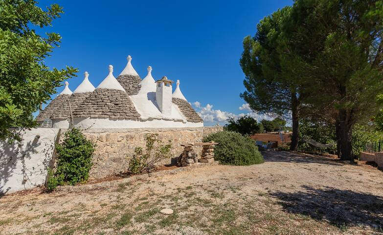 Trullo Martina Franca, amazing view, 3 bed, pool gallery image 4