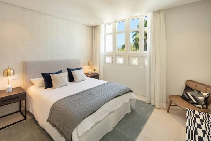 Duplex Apartment in Puente Romano