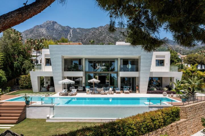 Sierra Blanca 6BR Villa, Indoor Pool, Spa & Gym